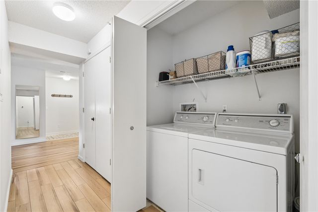 528 Westside Drive, Iowa City, IA 52246
