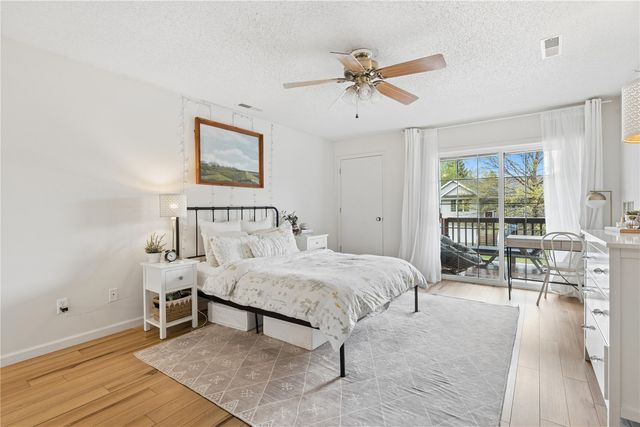 528 Westside Drive, Iowa City, IA 52246