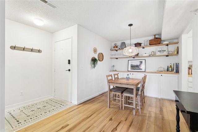 528 Westside Drive, Iowa City, IA 52246