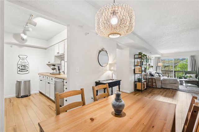 528 Westside Drive, Iowa City, IA 52246