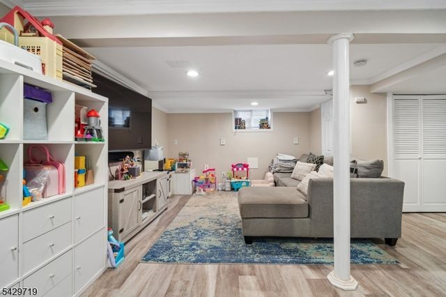 36 Espy Rd, Caldwell Boro Twp., NJ 07006