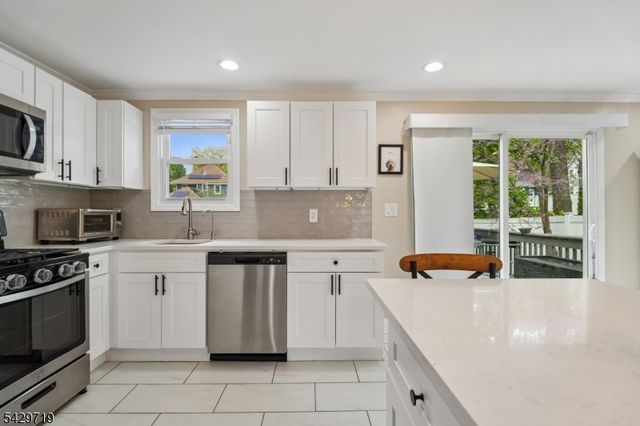 36 Espy Rd, Caldwell Boro Twp., NJ 07006