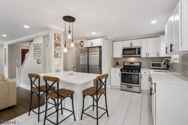 36 Espy Rd, Caldwell Boro Twp., NJ 07006