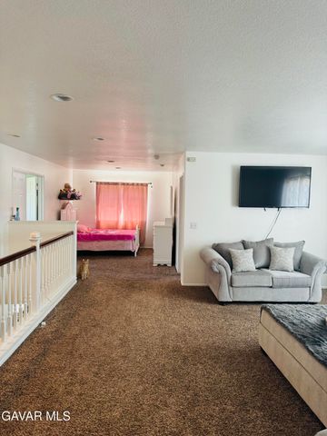 2151 Cork Oak Street, Palmdale, CA 93551