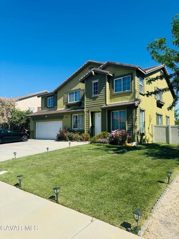 2151 Cork Oak Street, Palmdale, CA 93551