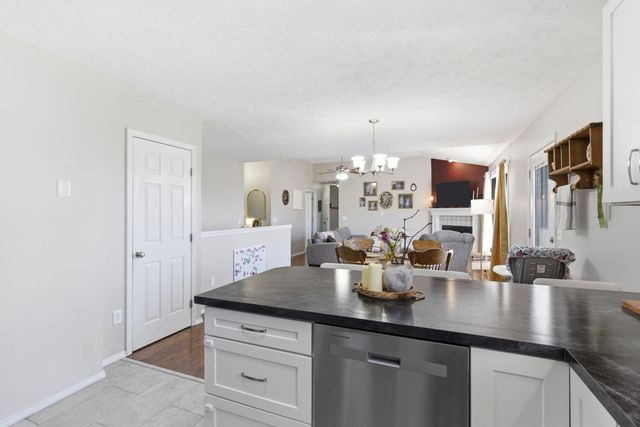 414 W Chestnut Road, Nixa, MO 65714