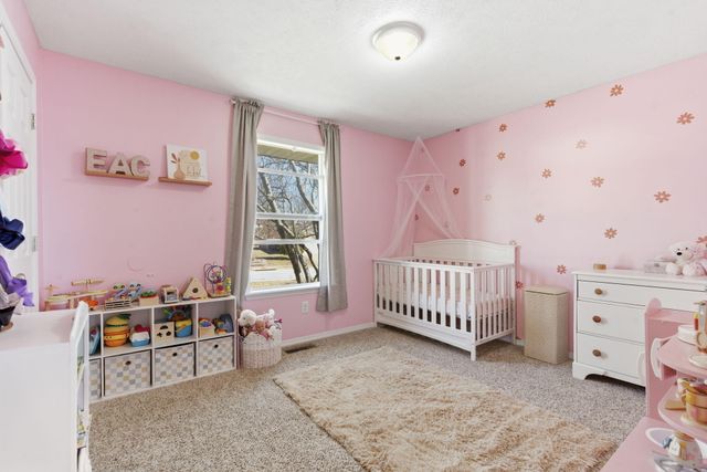 414 W Chestnut Road, Nixa, MO 65714