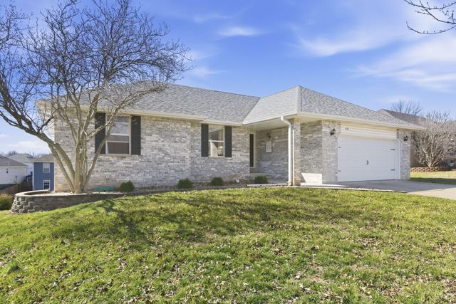 414 W Chestnut Road, Nixa, MO 65714