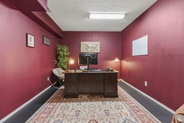 414 W Chestnut Road, Nixa, MO 65714