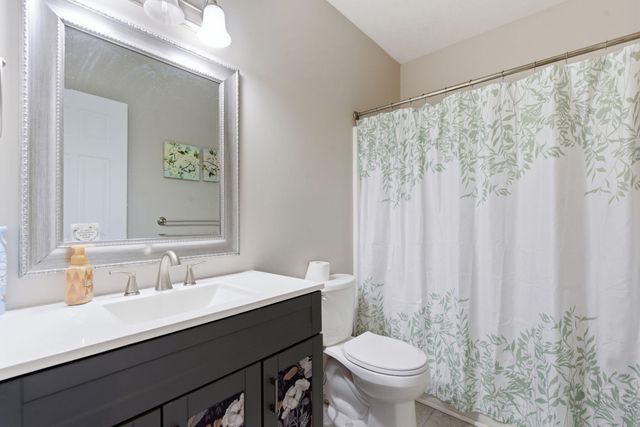 414 W Chestnut Road, Nixa, MO 65714