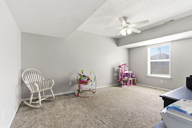 414 W Chestnut Road, Nixa, MO 65714