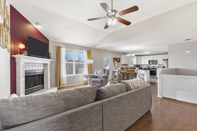 414 W Chestnut Road, Nixa, MO 65714