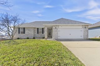 414 W Chestnut Road, Nixa, MO 65714