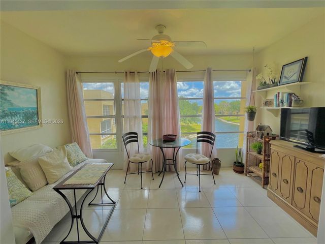 6350 NW 62nd St 308, Tamarac, FL 33319