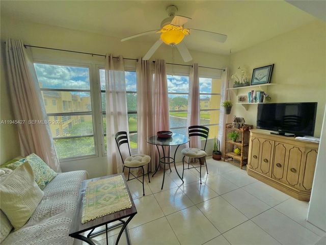 6350 NW 62nd St 308, Tamarac, FL 33319