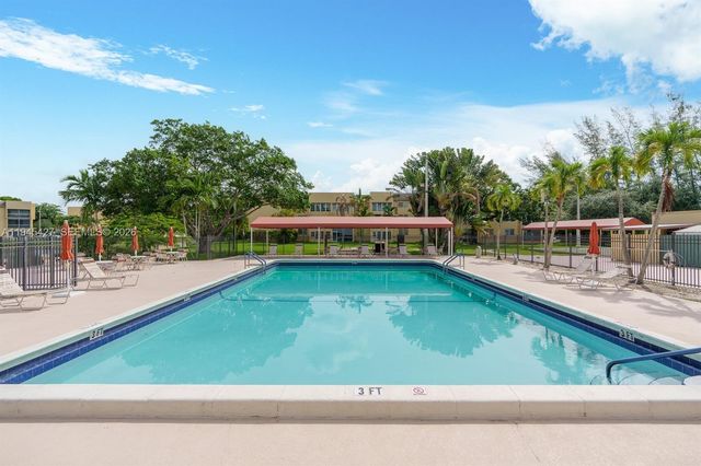 6350 NW 62nd St 308, Tamarac, FL 33319