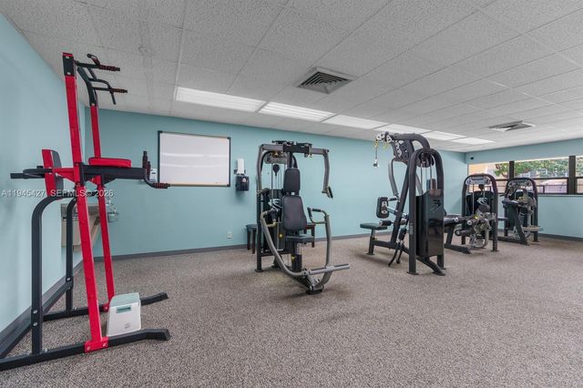 6350 NW 62nd St 308, Tamarac, FL 33319