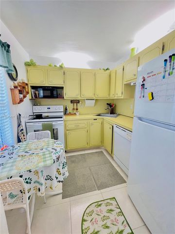 6350 NW 62nd St 308, Tamarac, FL 33319