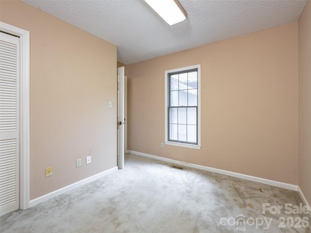 40 Applecross Road, Weaverville, NC 28787