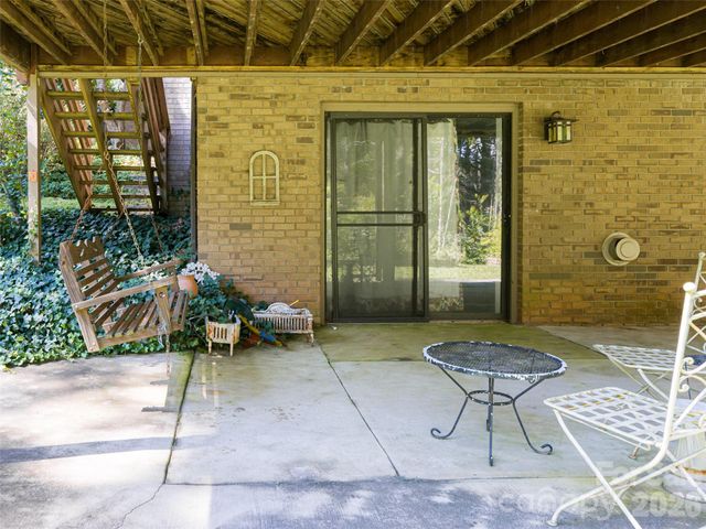 40 Applecross Road, Weaverville, NC 28787