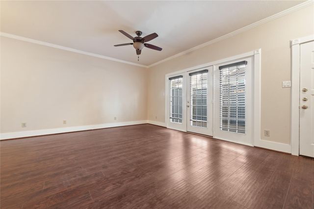 332 Wilcrest Drive 332, Houston, TX 77042
