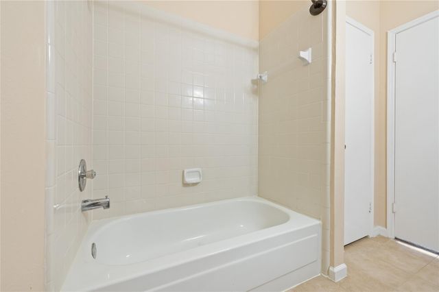 332 Wilcrest Drive 332, Houston, TX 77042