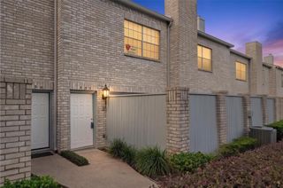 332 Wilcrest Drive 332, Houston, TX 77042