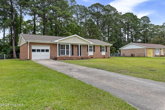 515 Brynn Marr Road, Jacksonville, NC 28546