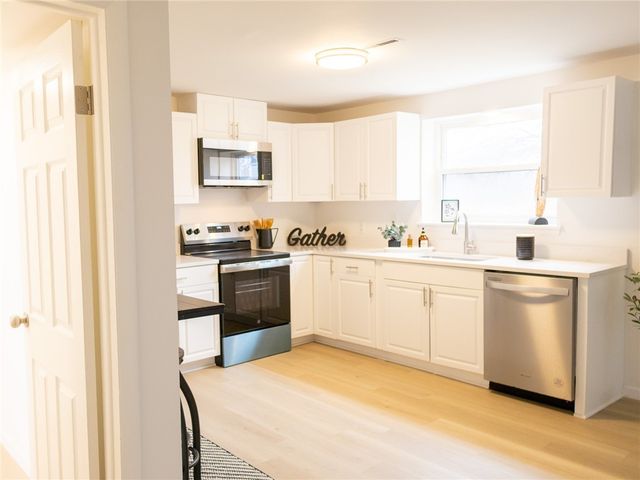 41 Wallman Drive, Henrietta, NY 14467