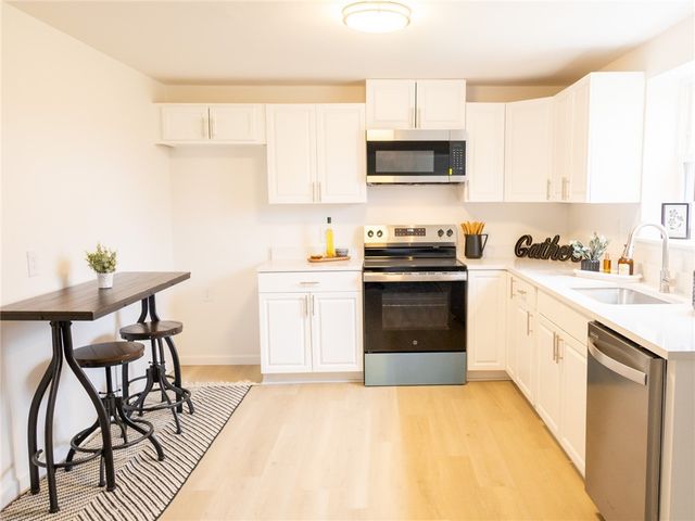 41 Wallman Drive, Henrietta, NY 14467