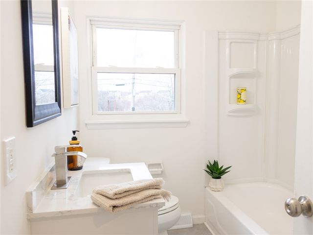 41 Wallman Drive, Henrietta, NY 14467