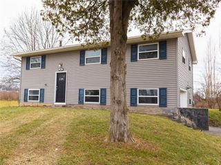 41 Wallman Drive, Henrietta, NY 14467