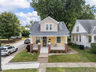 630 N 6th Street, St Charles, MO 63301