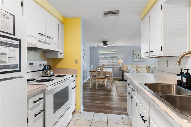 980 CHARLOTTE AVENUE, Sarasota, FL 34237