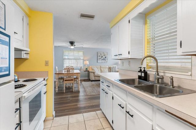 980 CHARLOTTE AVENUE, Sarasota, FL 34237