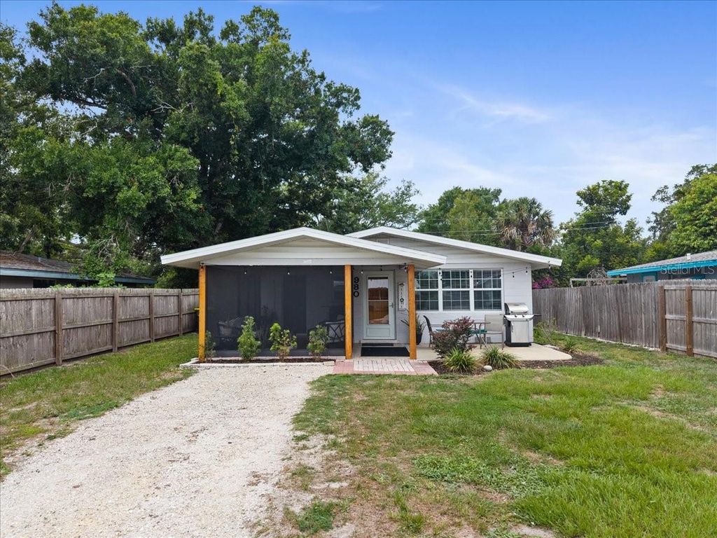 980 CHARLOTTE AVENUE, Sarasota, FL 34237