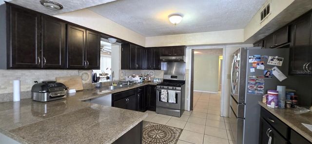 1595 OAK LANE, Clearwater, FL 33764