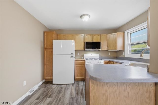 131 De Hart St, Lincoln Park Boro, NJ 07035