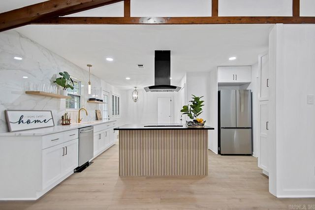 703 Beaconsfield Road, Sherwood, AR 72120