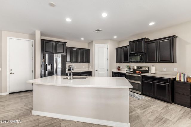 11534 E CORBIN Avenue, Mesa, AZ 85212