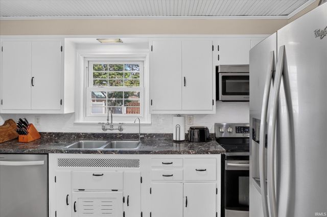 424 Miami Club Drive, Mishawaka, IN 46544