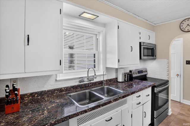 424 Miami Club Drive, Mishawaka, IN 46544