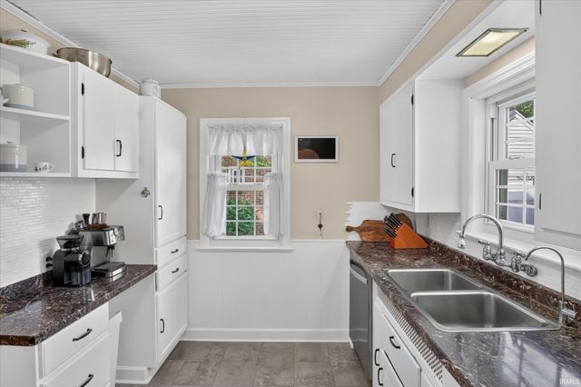 424 Miami Club Drive, Mishawaka, IN 46544