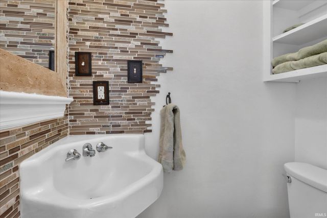 424 Miami Club Drive, Mishawaka, IN 46544