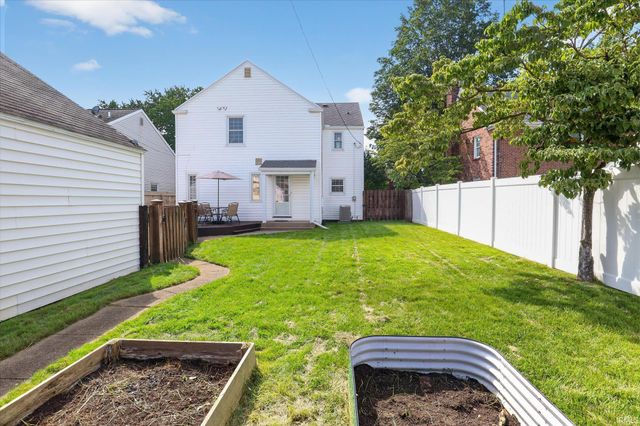 424 Miami Club Drive, Mishawaka, IN 46544