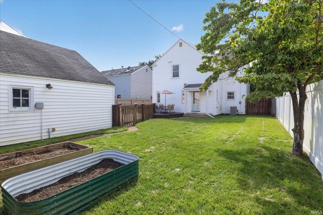 424 Miami Club Drive, Mishawaka, IN 46544