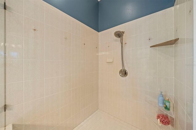 18991 CROOKED LANE, Lutz, FL 33548