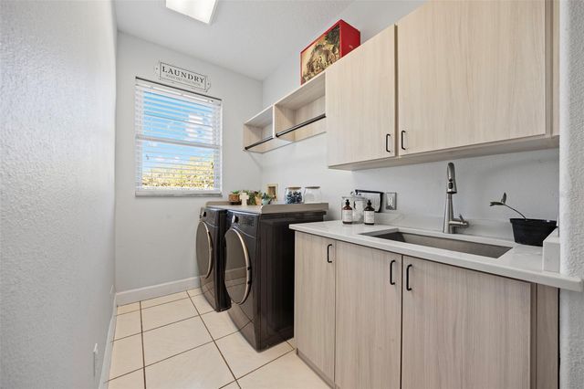 18991 CROOKED LANE, Lutz, FL 33548