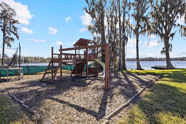 18991 CROOKED LANE, Lutz, FL 33548