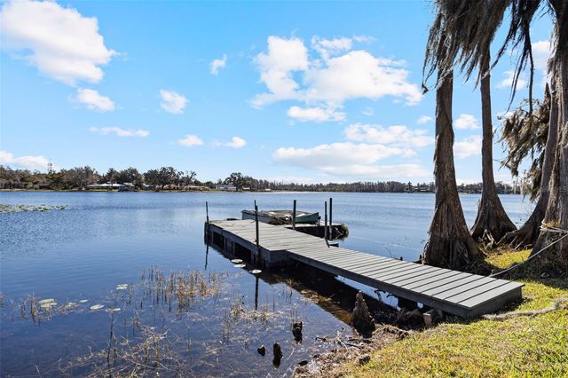 18991 CROOKED LANE, Lutz, FL 33548